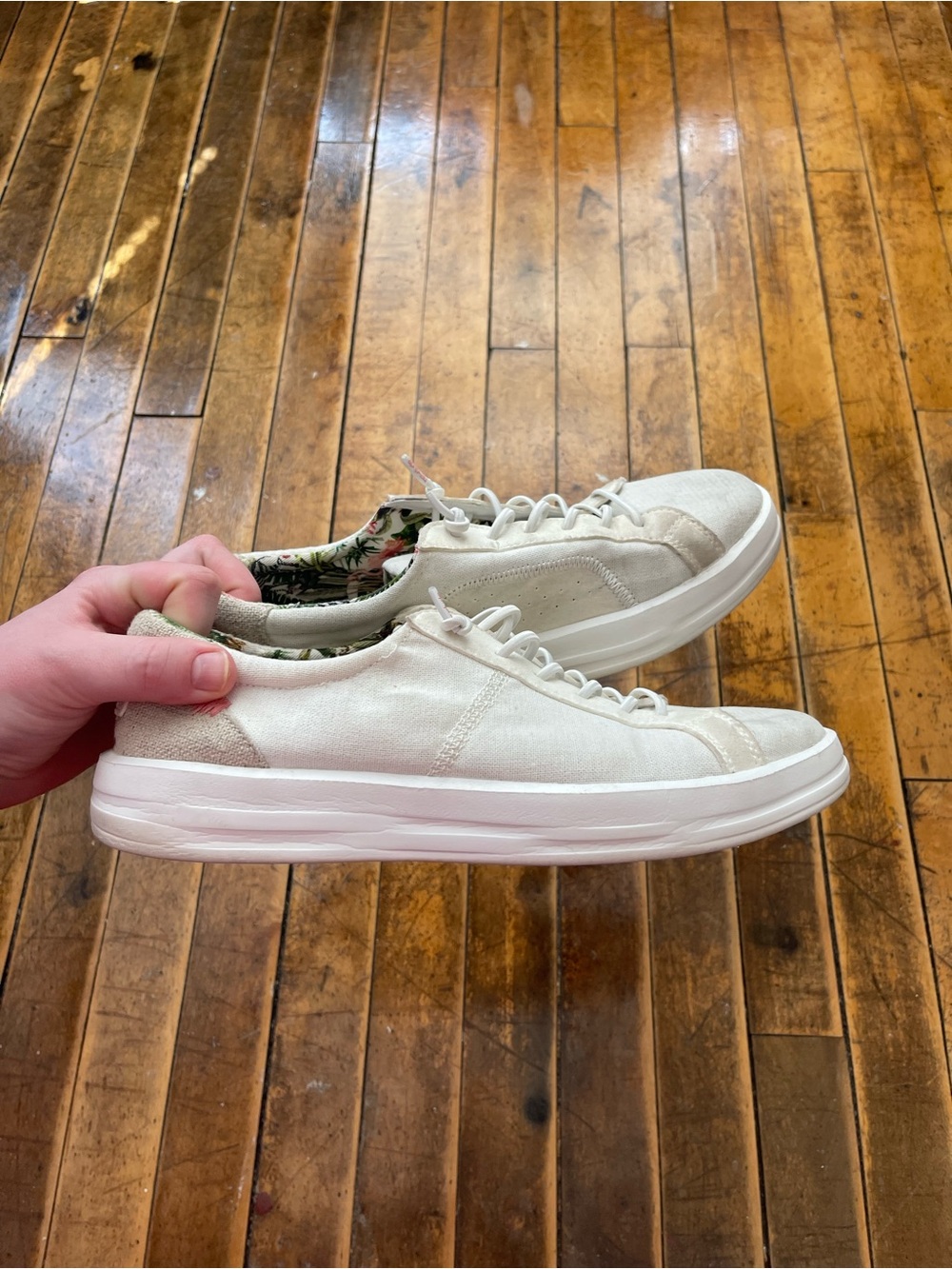 women’s hey dude size 11